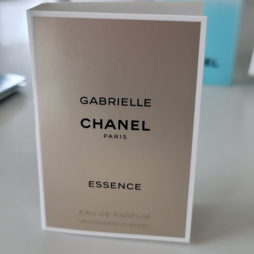 NEW FULL SIZE CHANEL Cleansing Skin Care Bundle - Picture 12 of 17